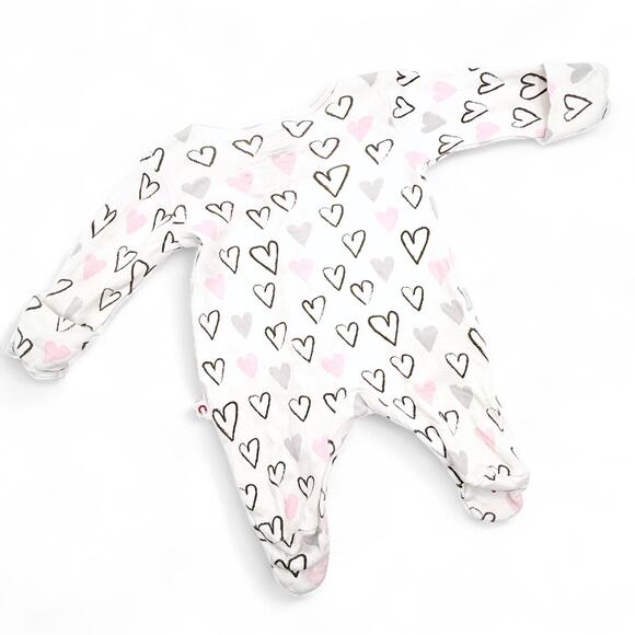 E=mc² Easy Magnetic Close Footed Sleeper Baby Hearts Print Gift Preemie < 5 lbs - Picture 4 of 5